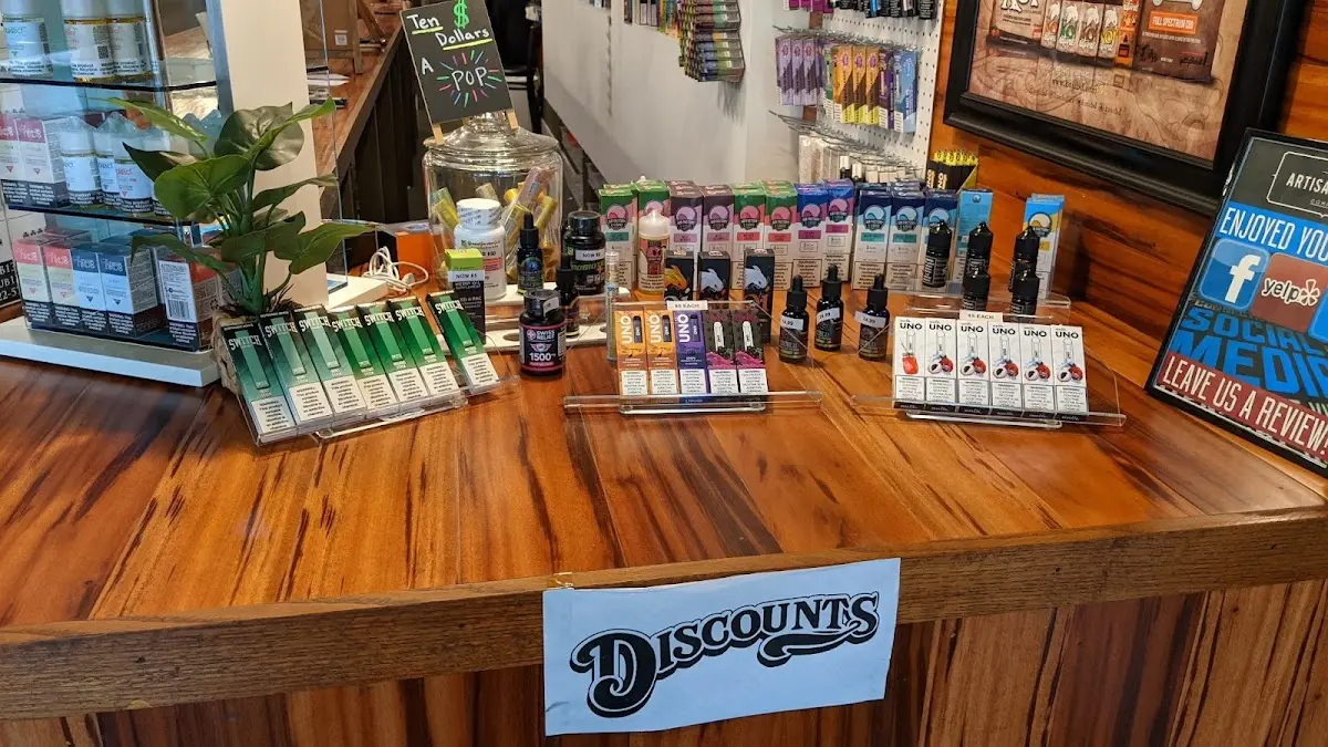 Image of Artisan Vapor & CBD Arlington | Vape Shop | Smoke Shop | Delta 8 THC | THCA | Geek Bar | Hometown Hero | 3Chi | Kratom