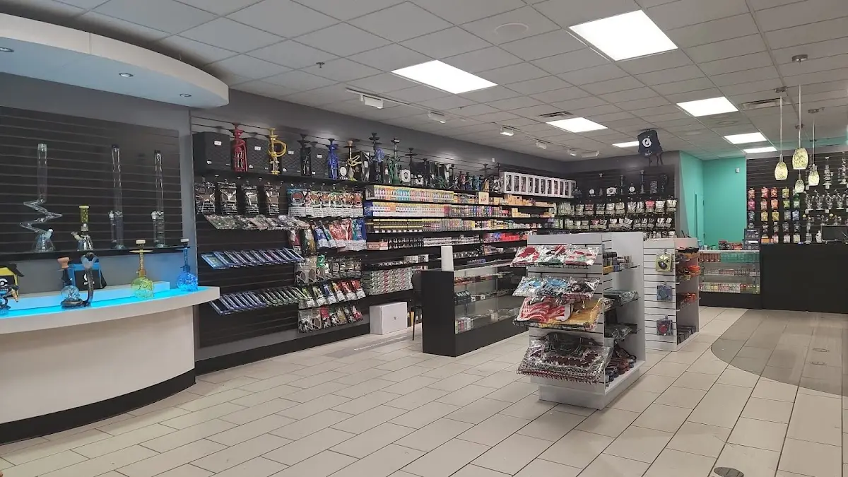 Image of Bowling green smoke shop