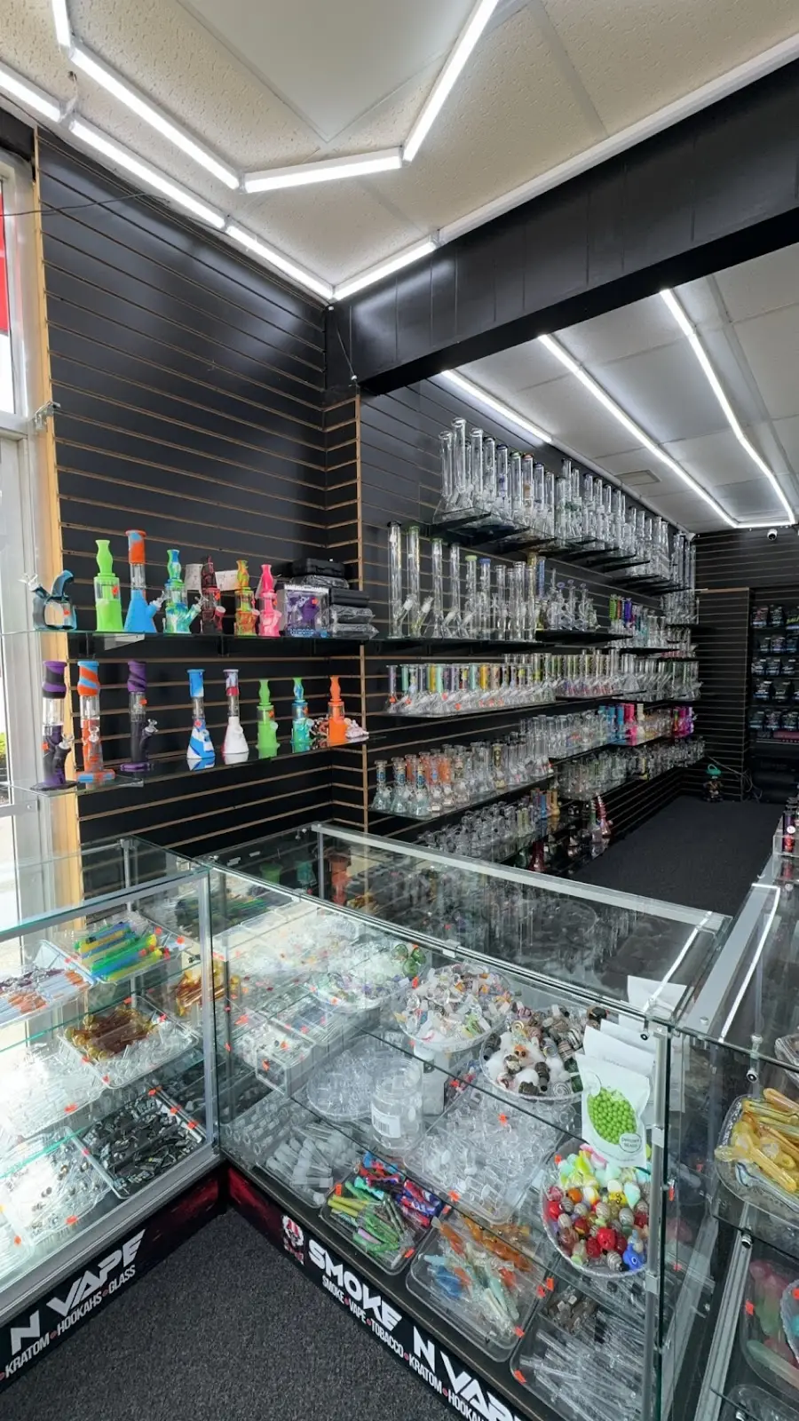 Photo of the storefront of Smoke & Vape #2, a top vape shop in Bowling Green