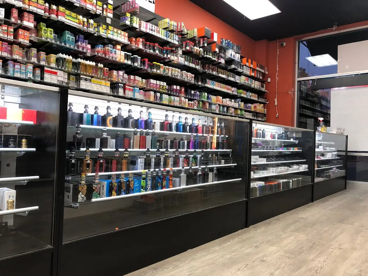 Photo of the storefront of Prime Tobacco & Vape, a top vape shop in Georgetown