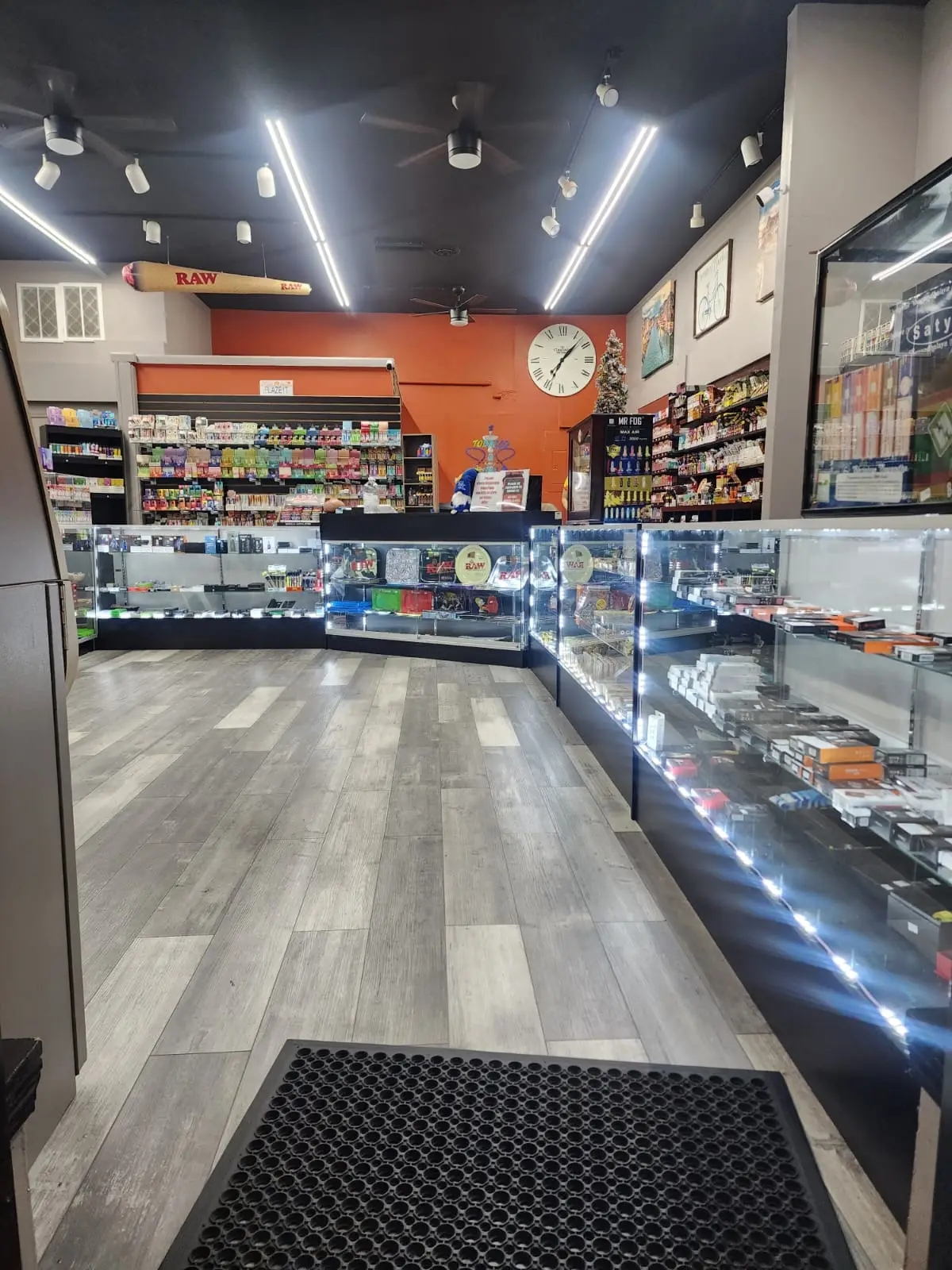 Photo of the storefront of Tobacco N Things Vapor Store, a top vape shop in Lexington