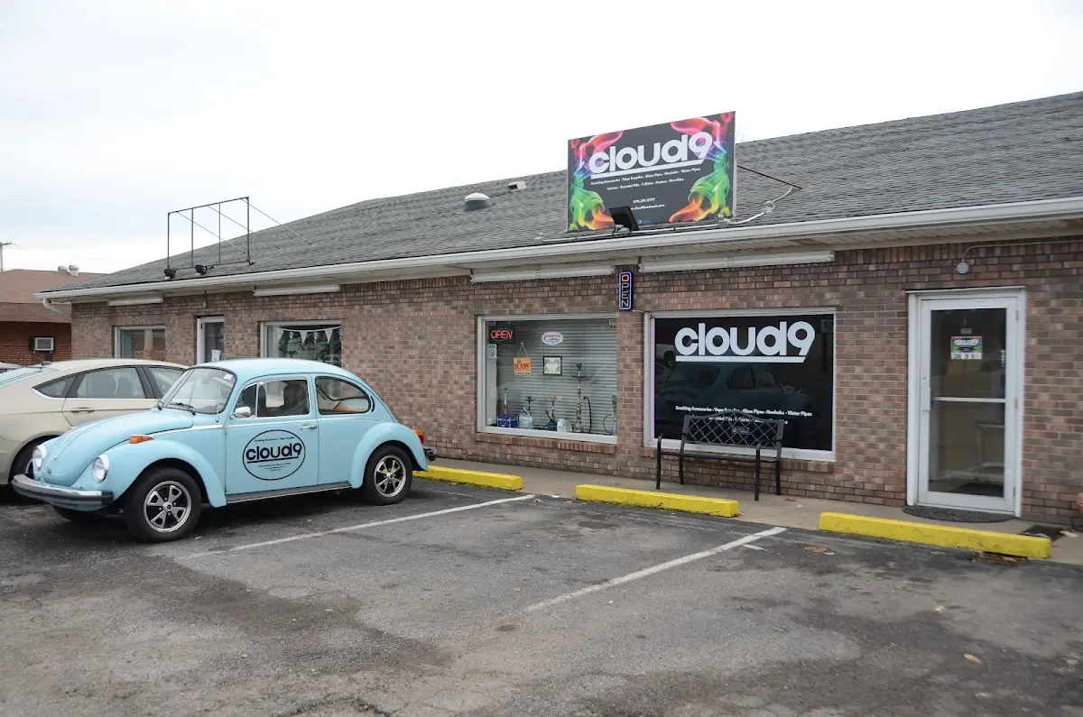 Photo of the storefront of Cloud 9 Paducah, a top vape shop in Paducah