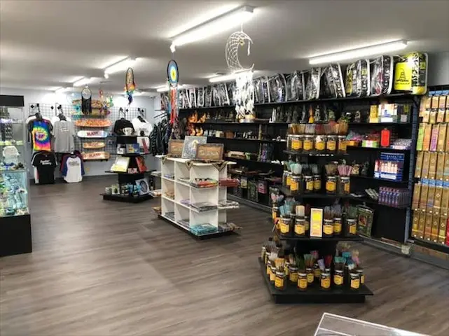 Photo of the storefront of Feelin Groovy 2 Smoke & Vape Shop, a top vape shop in Paducah