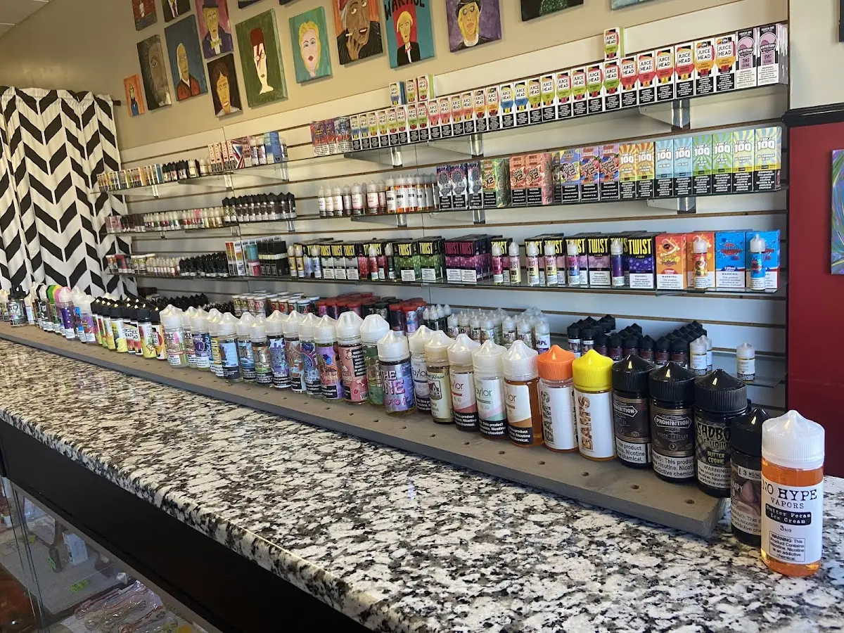 Photo of the storefront of Lextown Vapor, a top vape shop in Richmond